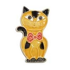 Keramická magnetka - kočička strakatá