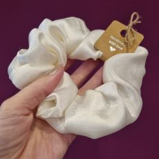 Saténová scrunchie gumička - champagne