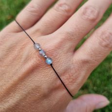 Náramek LABRADORIT II šňůrkový 4mm