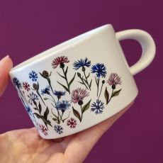 Hrneček makronka - chrpy