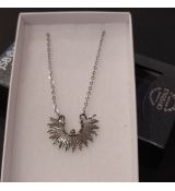 Ocelový náhrdelník s krystaly Swarovski paprsky
