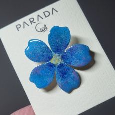 Brož smaltovaná - květinka modrá